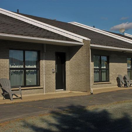 Motel Du Canton Valcourt Exterior foto