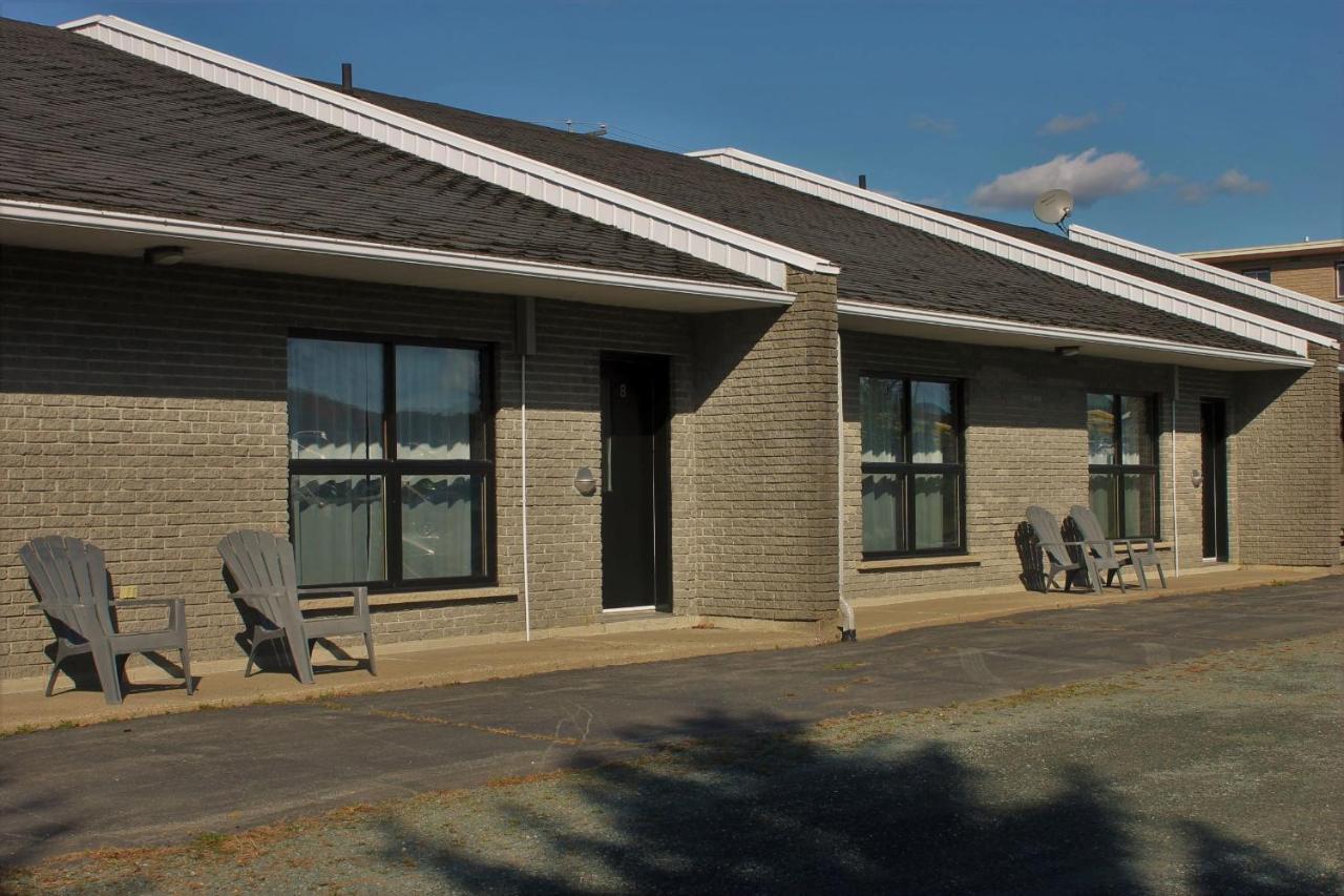 Motel Du Canton Valcourt Exterior foto