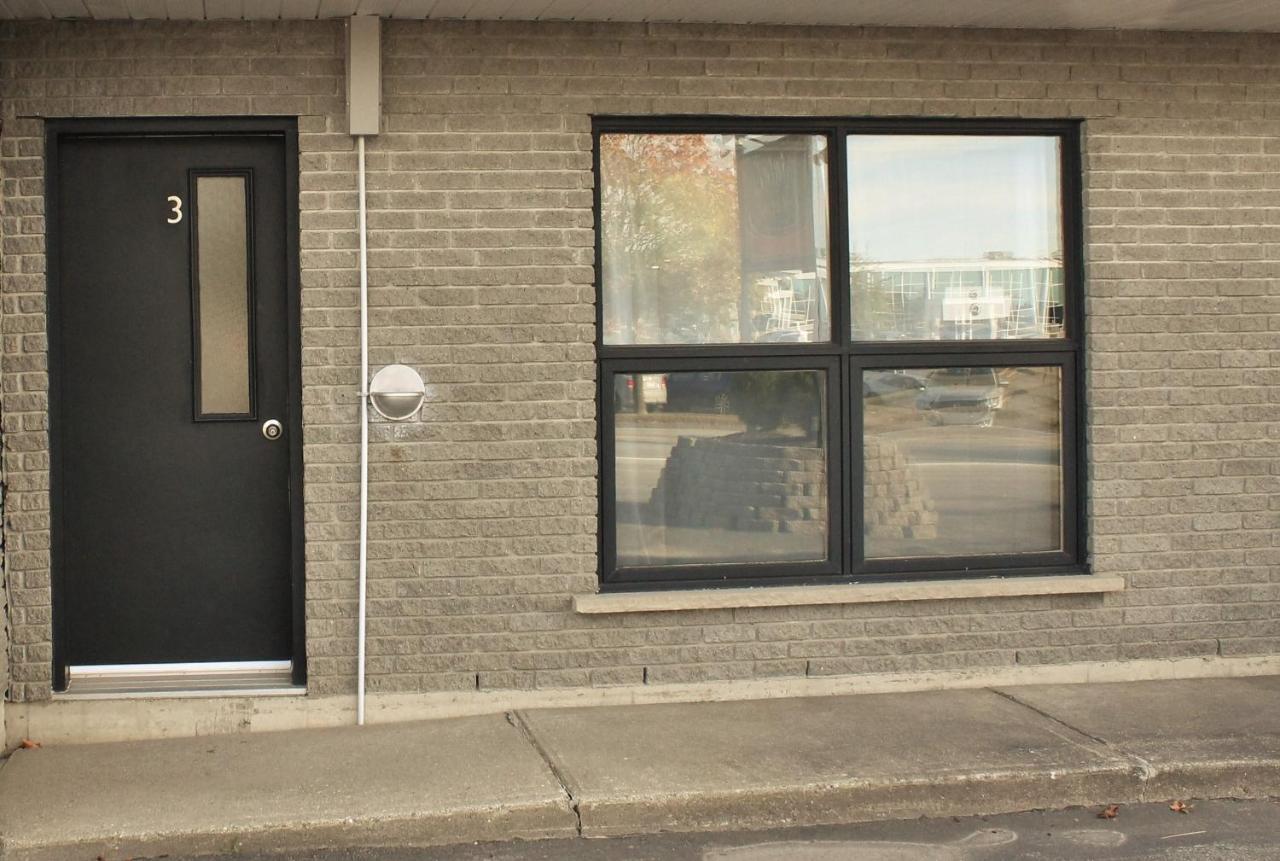 Motel Du Canton Valcourt Exterior foto